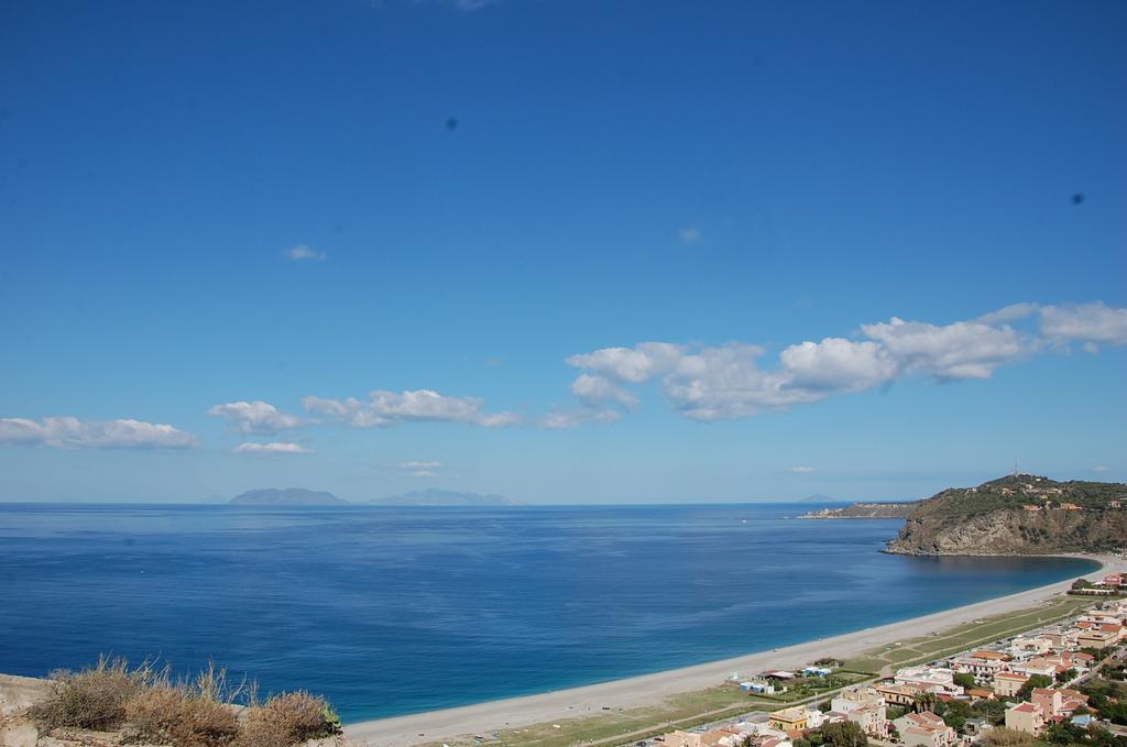 Castello Di Sotto Bed & Breakfast Milazzo Cameră foto